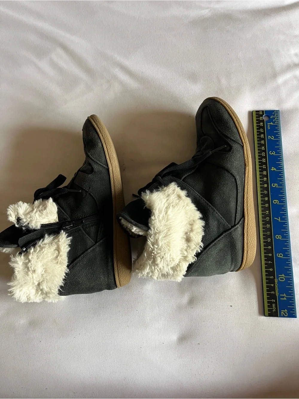 Justice Girls Size 9 Dark Gray Faux Fur Trim Lace-Up Ankle Wedge Boots